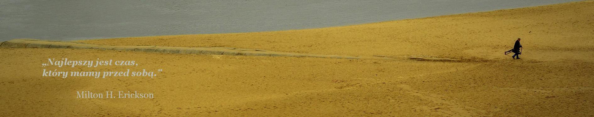 Dłonie obejmujące dłonie